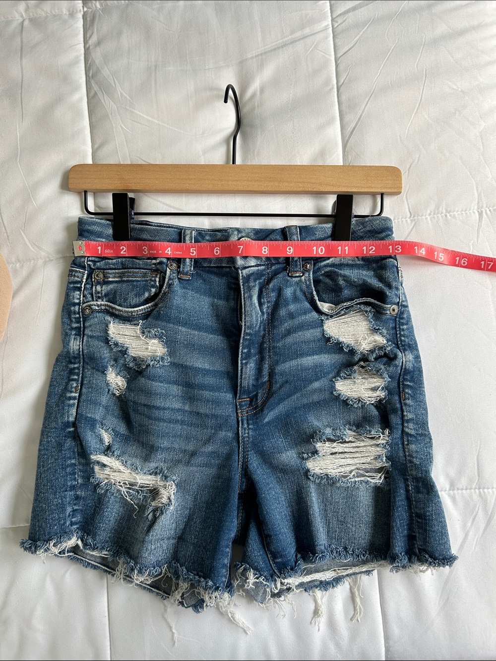 American Eagle Curvy Hi-Rise Shortie Denim Women’s Shorts - Picture 5 of 7